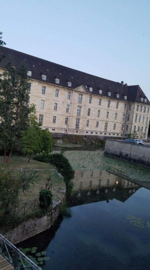 Appartement Confort Deux Etoiles Dole Eksteriør bilde